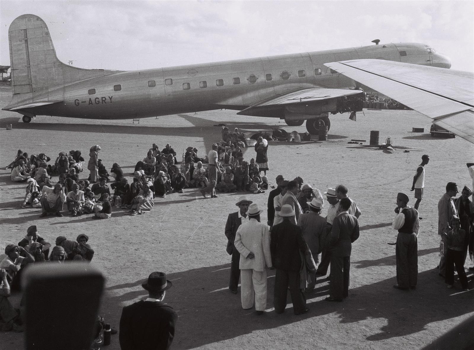 Yemenite Jews waiting at Aden airport in 1949 to be flown to Israel.